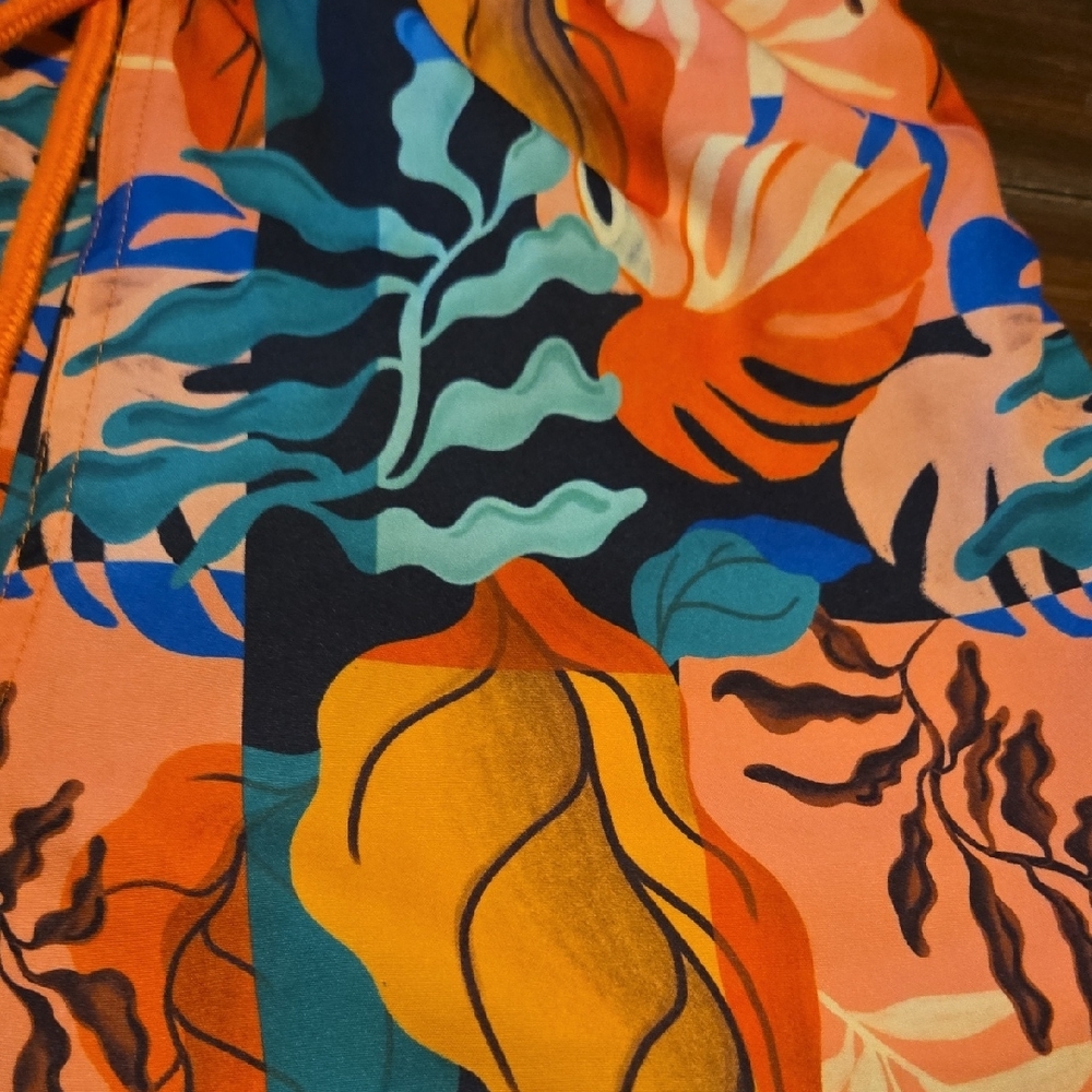 Cove Multicolor Leaf Pattern Shorts - Picture 7 of 12